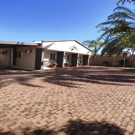 Bird'S Nest Guest House Keetmanshoop Exterior foto
